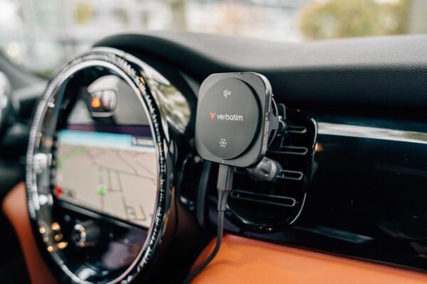 Charge 'n' Drive Magnetic Wireless Car Charger - Image 4